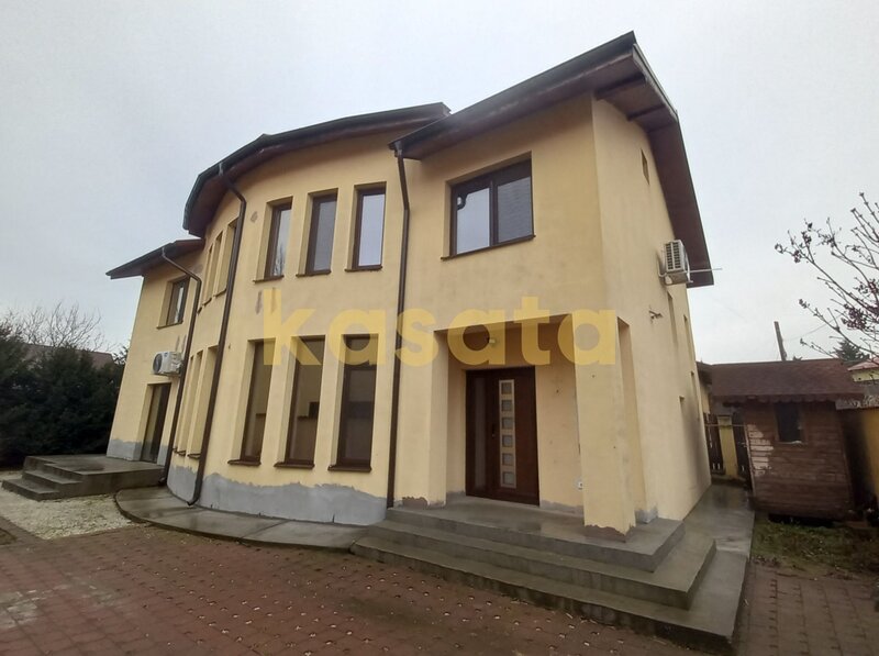 Prelungirea Ghencea De inchiriat casa individuala renovata recent