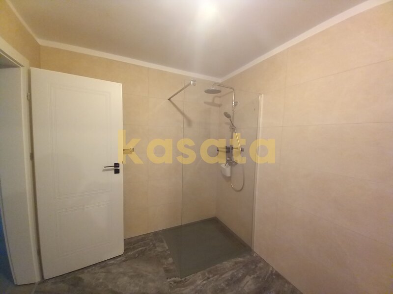 Prelungirea Ghencea De inchiriat casa individuala renovata recent